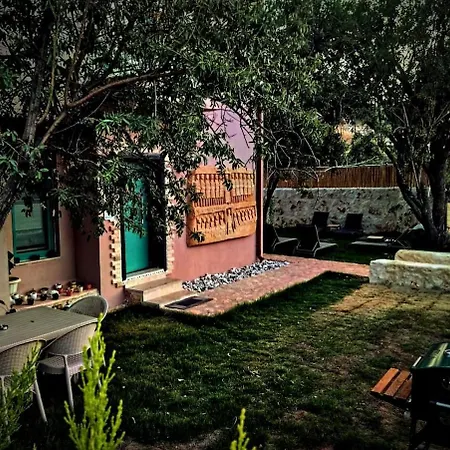 Будинок відпочинку Arkeo House *